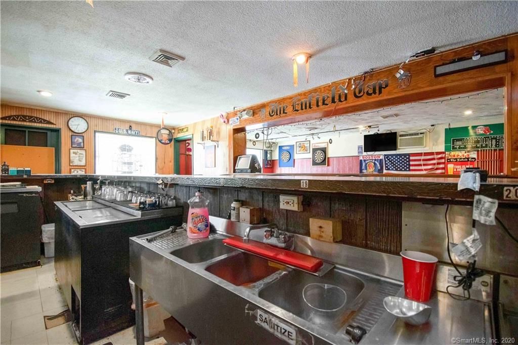112 Spring St, Enfield, CT 06082